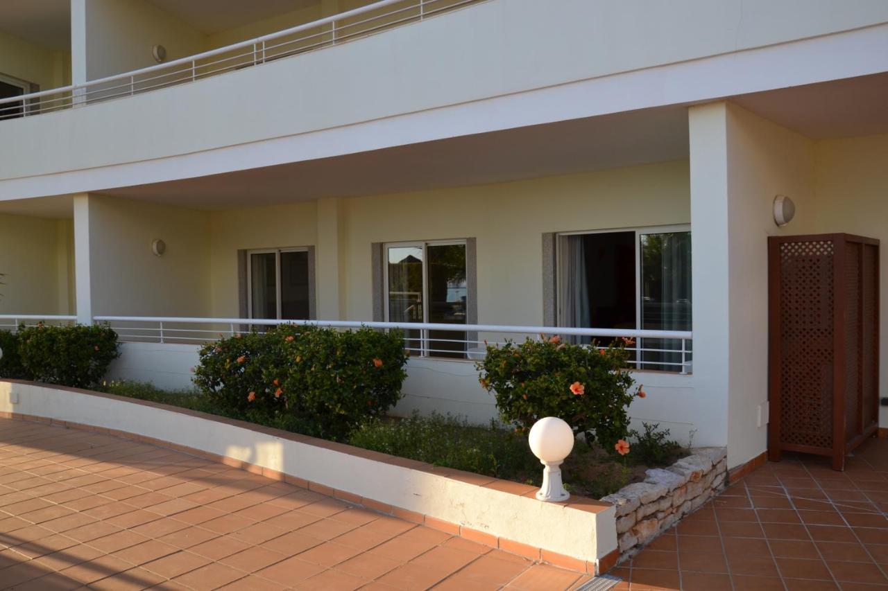 Bel Appartement Au Bord De La Mer De Porto De Mos Lagos Esterno foto