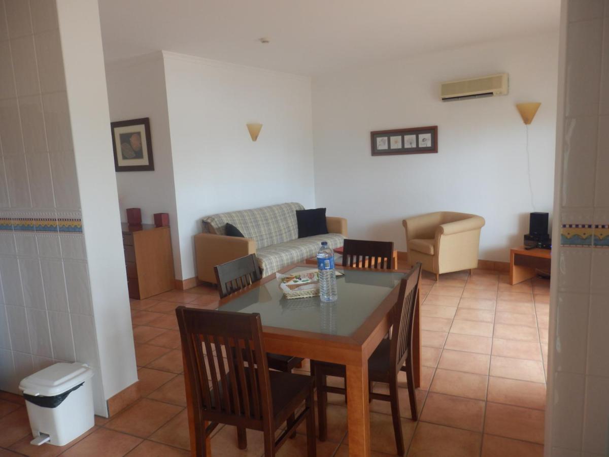 Bel Appartement Au Bord De La Mer De Porto De Mos Lagos Esterno foto