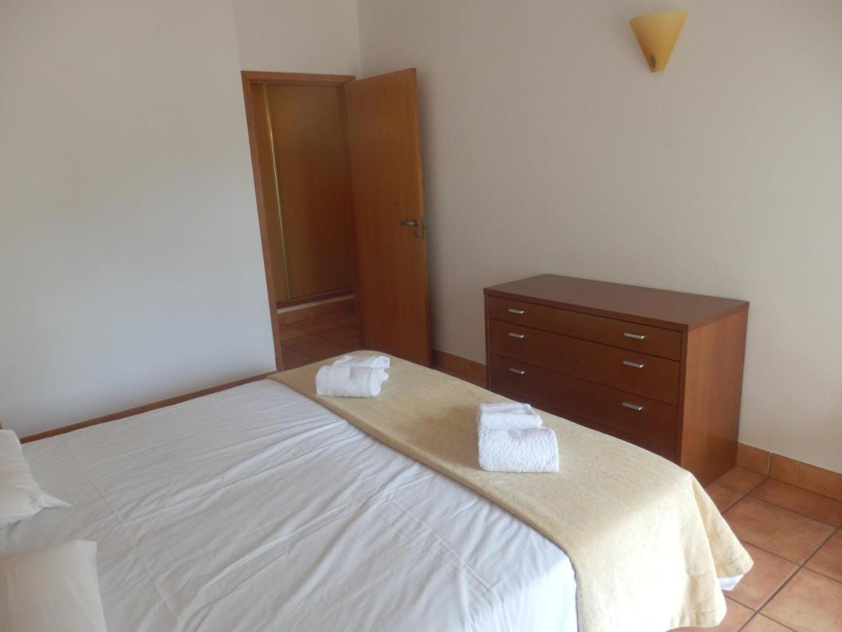 Bel Appartement Au Bord De La Mer De Porto De Mos Lagos Esterno foto
